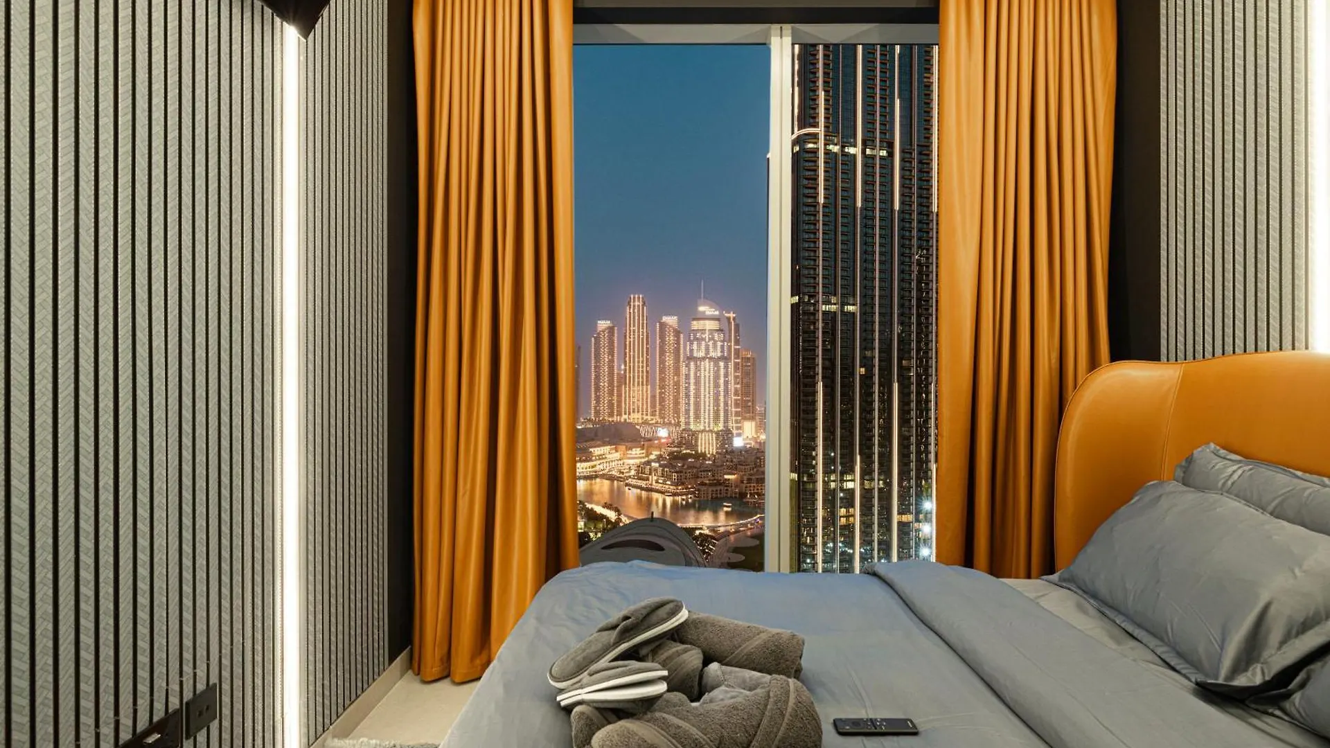 Kabene Exotic, Burj Khalifa & Fountain View, 5 Starts, 4 Bedroom, Best In Dubai