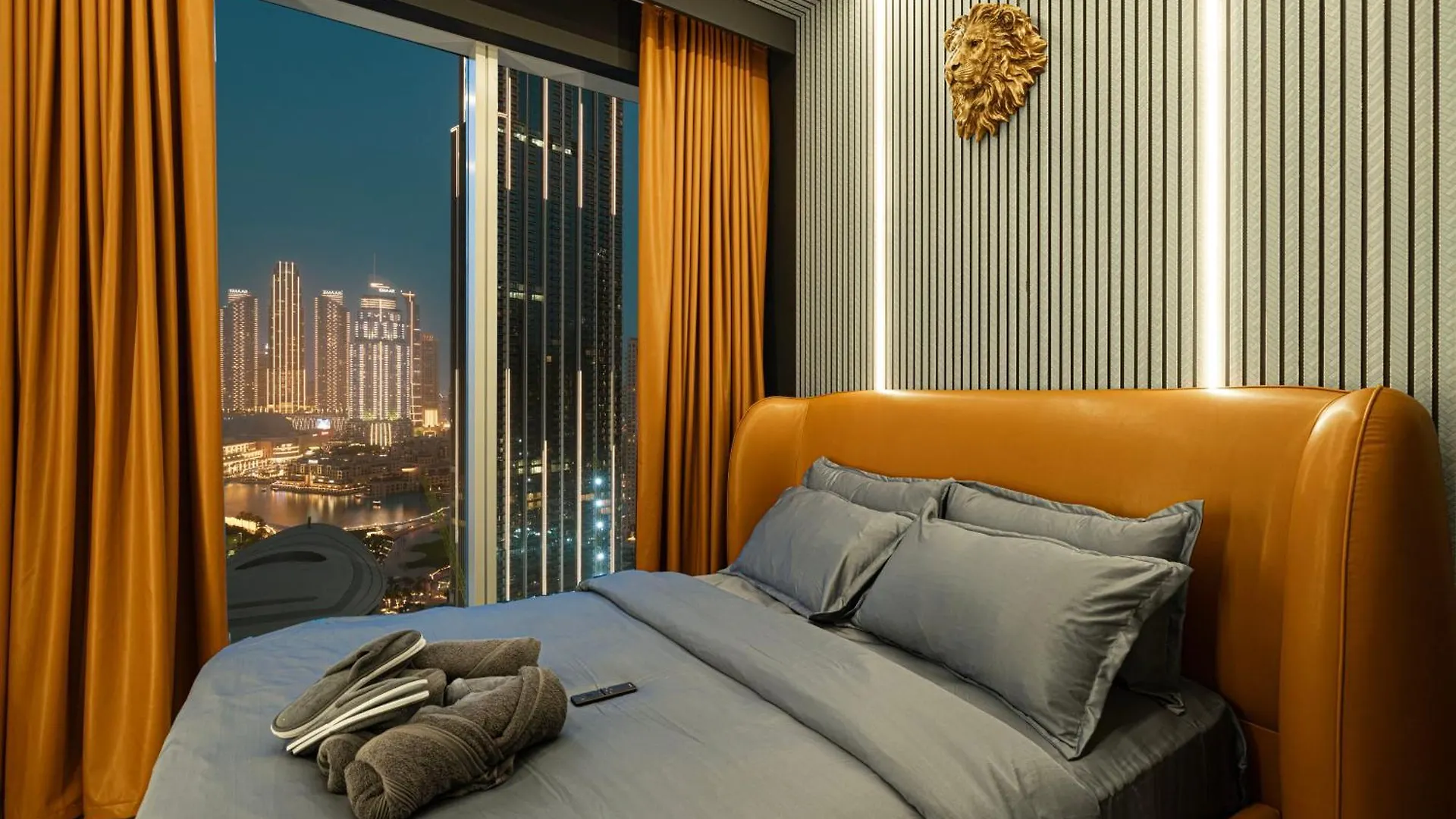 Kabene Exotic, Burj Khalifa & Fountain View, 5 Starts, 4 Bedroom, Best In Dubai Lejlighed