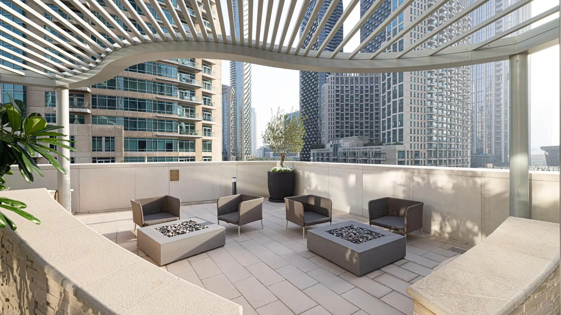 Kabene Exotic, Burj Khalifa & Fountain View, 5 Starts, 4 Bedroom, Best In Dubai